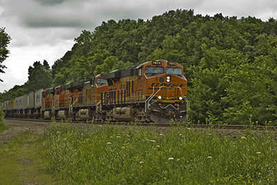 BNSF Down hill.jpg